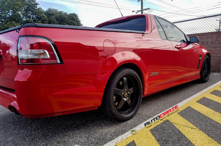 HOLDEN-COMMODORE-FR